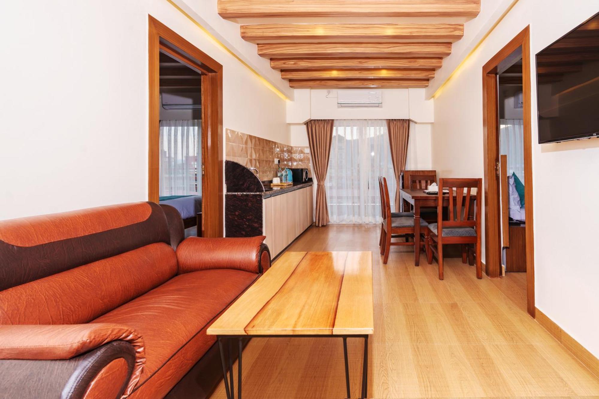 Hotel Pokhara Alpine And Springs Exterior foto