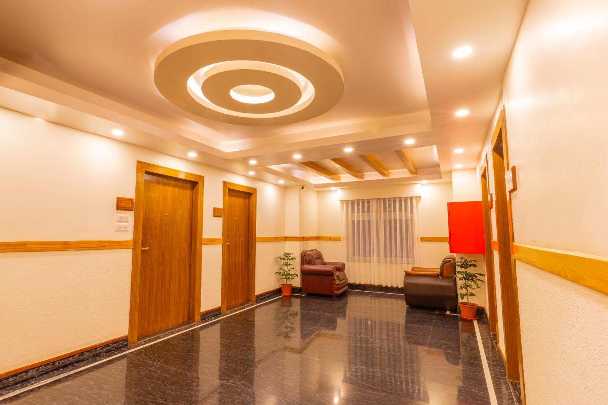 Hotel Pokhara Alpine And Springs Exterior foto